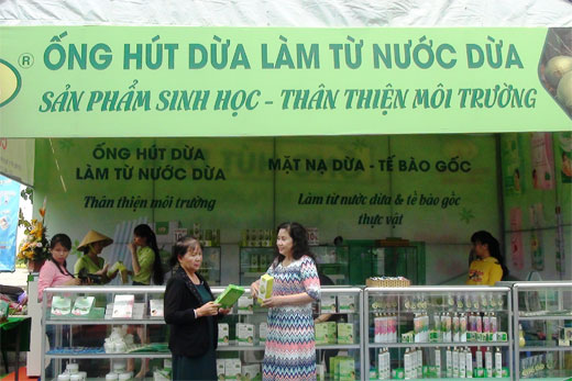 Ra[-]mắt[-]sản[-]phẩm[-]“Ống[-]hút[-]dừa[-]làm[-]từ[-]nước[-]dừa”